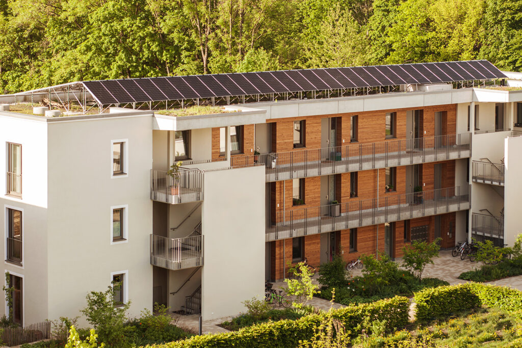 Ev. Stiftung Neinstedt Gebäude mit einer Solaranlage auf dem Dach